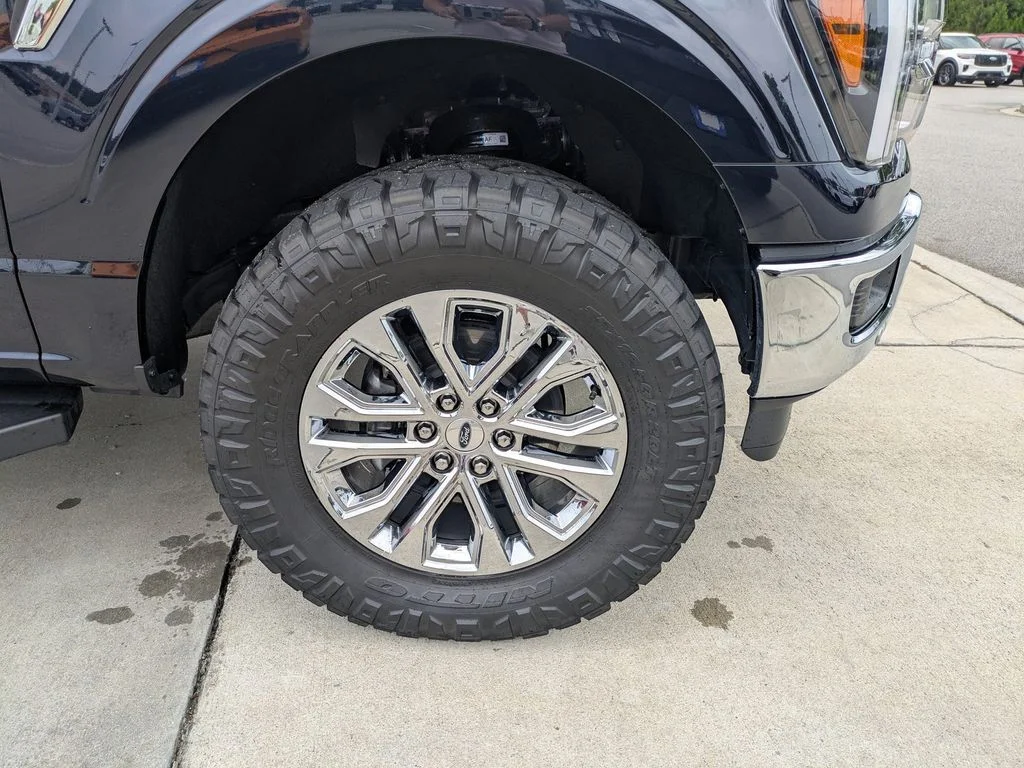 New 2026 Antimatter Blue Metallic Ford Lariat image 12