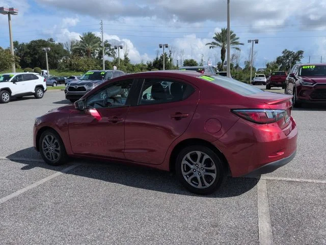 Used 2019  Toyota LE image 6