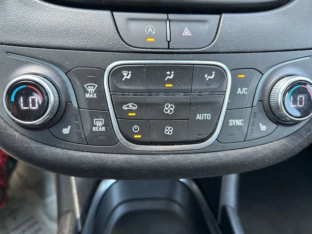 Used 2024 White Chevrolet LT image 30