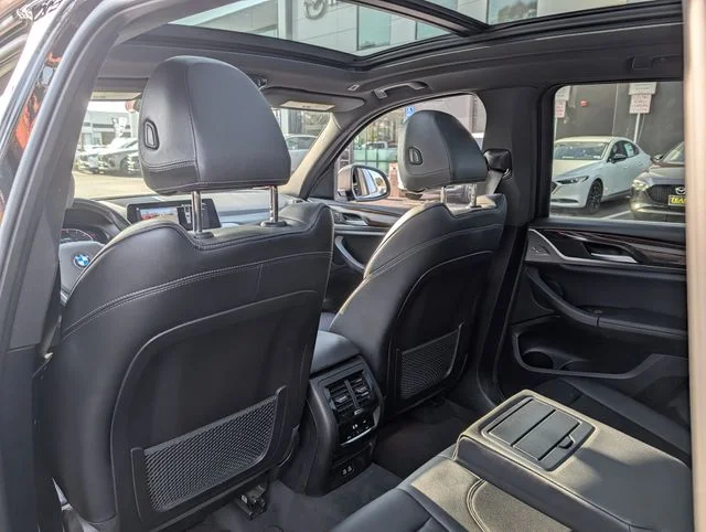 Used 2023 Black BMW sDrive30i image 14