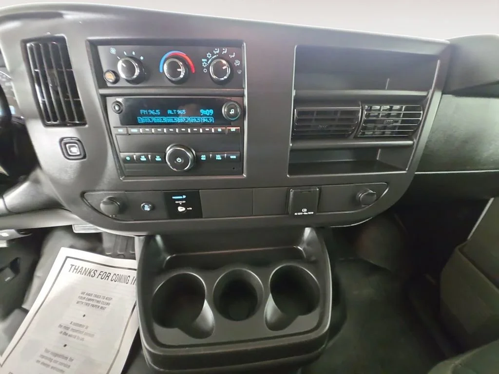 Used 2024 Summit White GMC Work Van image 11