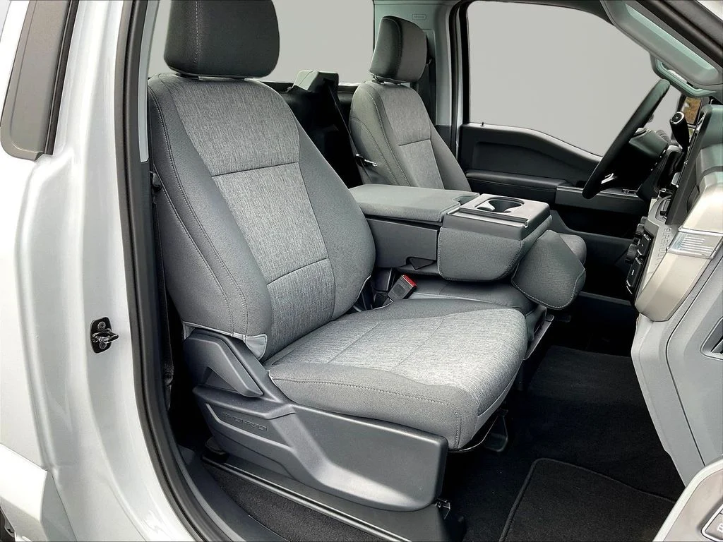 New 2026 Oxford White Ford F-250® XL image 10