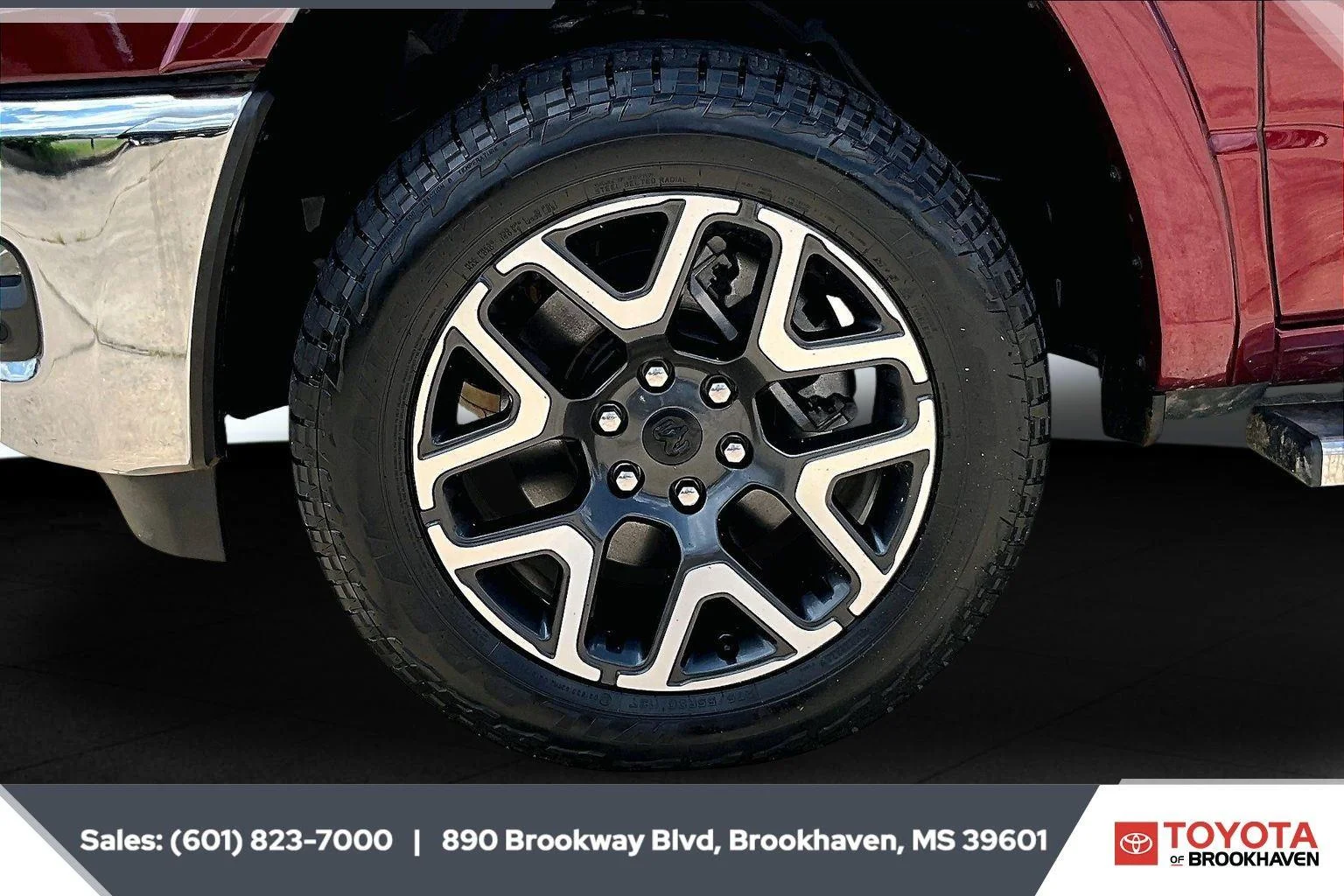 Used 2025 Delmonico Red Pearlcoat Ram Laramie image 7