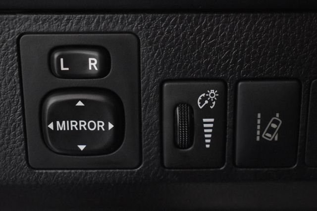 Used 2018 Gray Toyota LE image 25