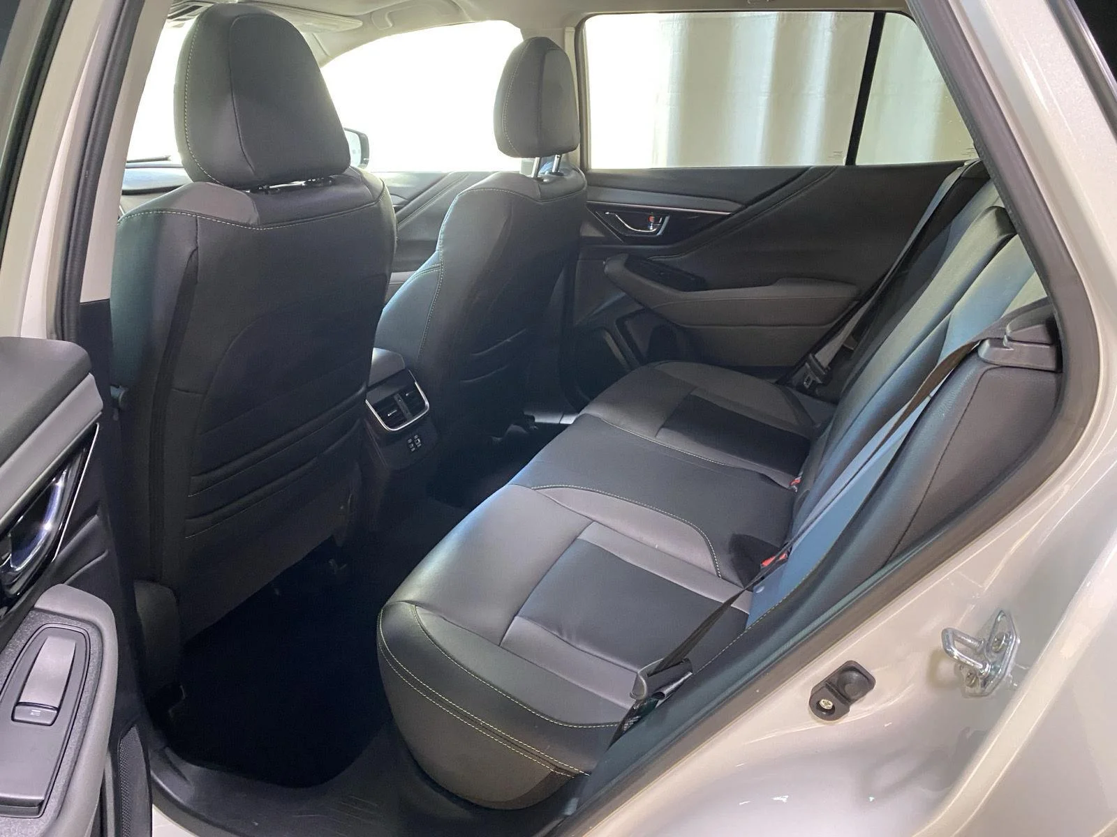 Used 2024 Crystal White Pearl Subaru Onyx Edition image 18