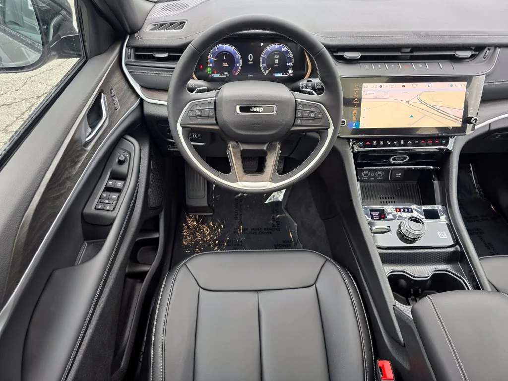 New 2027 Gray Jeep Limited image 29