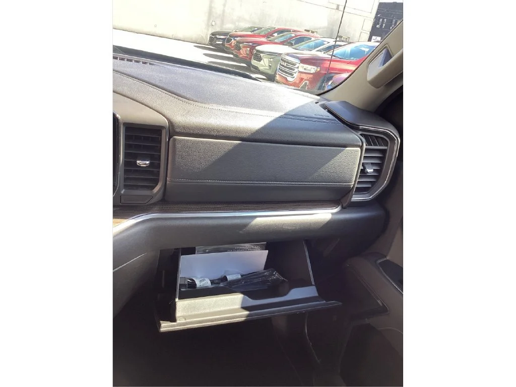 Used 2024 Sterling Gray Metallic Chevrolet LT (2FL) image 37