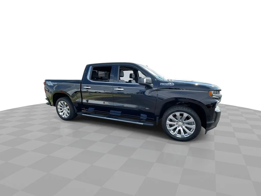 Used 2021 Black Chevrolet High Country image 3