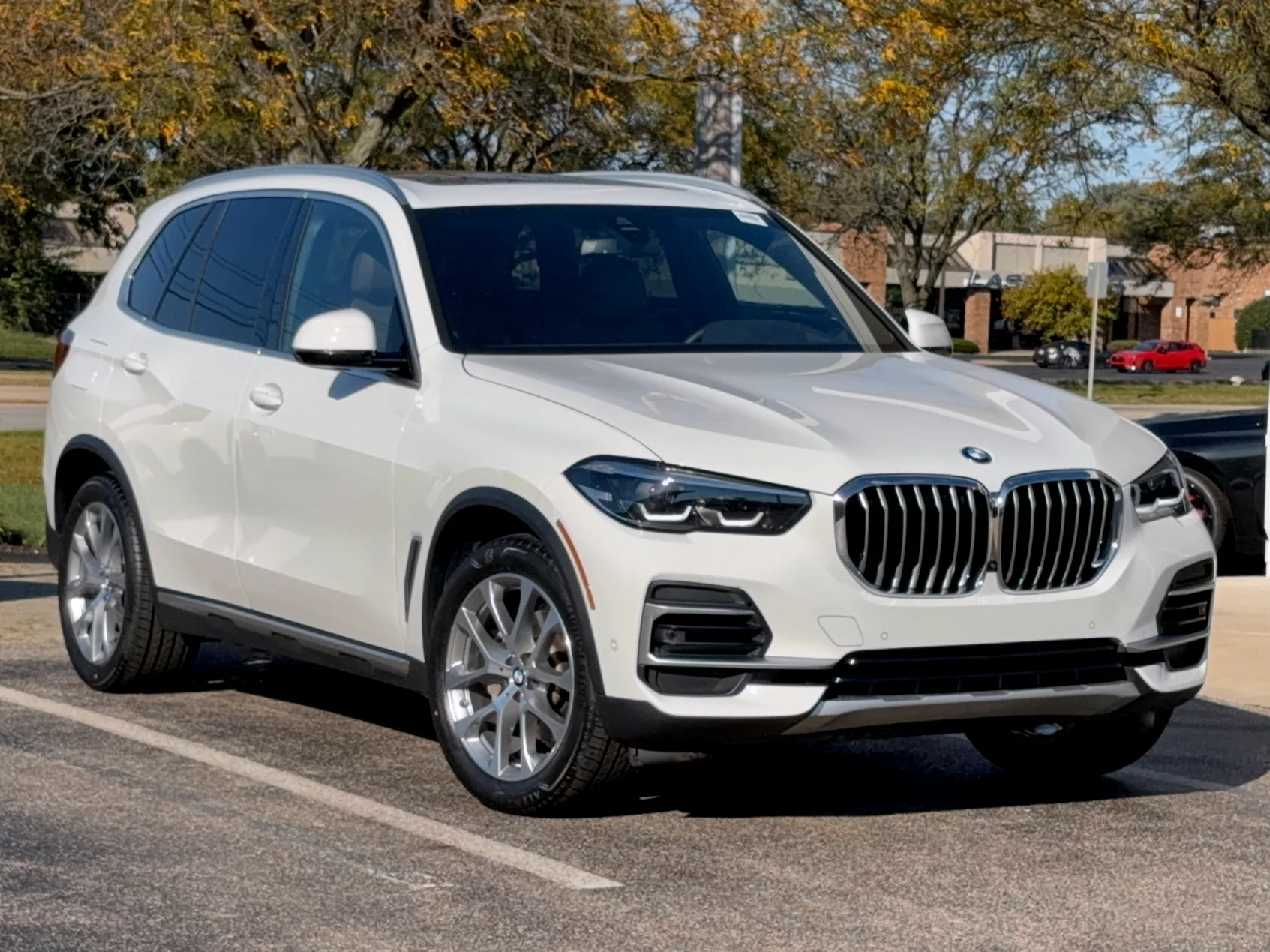 Used 2022 Alpine White BMW xDrive40i image 1