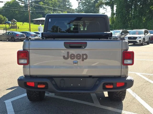 Used 2020 Silver Jeep Mojave image 4