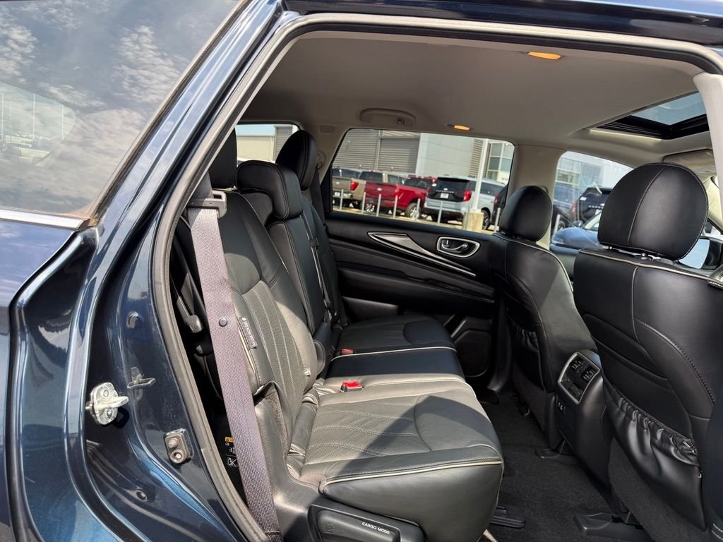 Used 2020 Blue INFINITI LUXE image 31