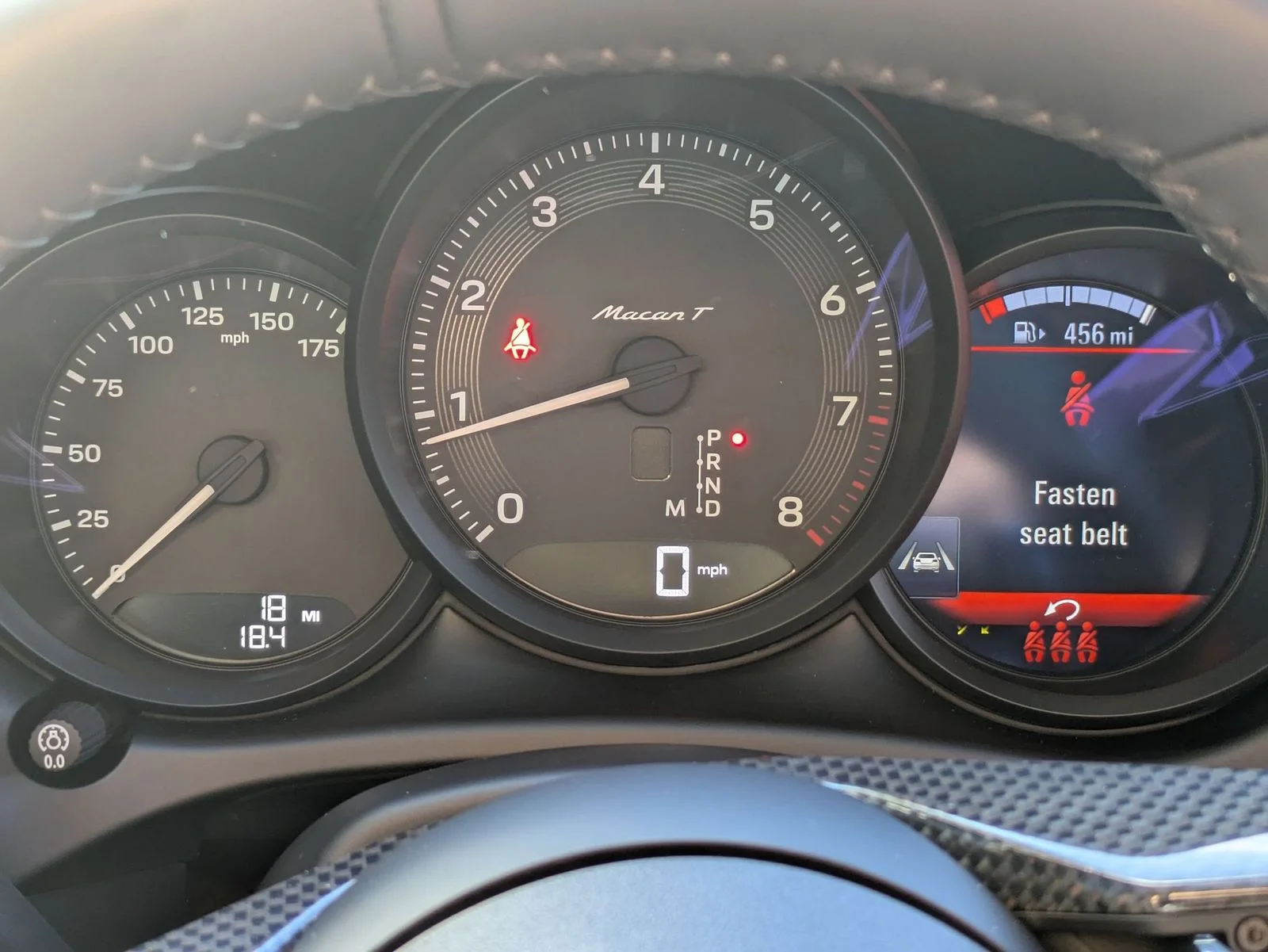 2026 Porsche Macan T - Photo 17