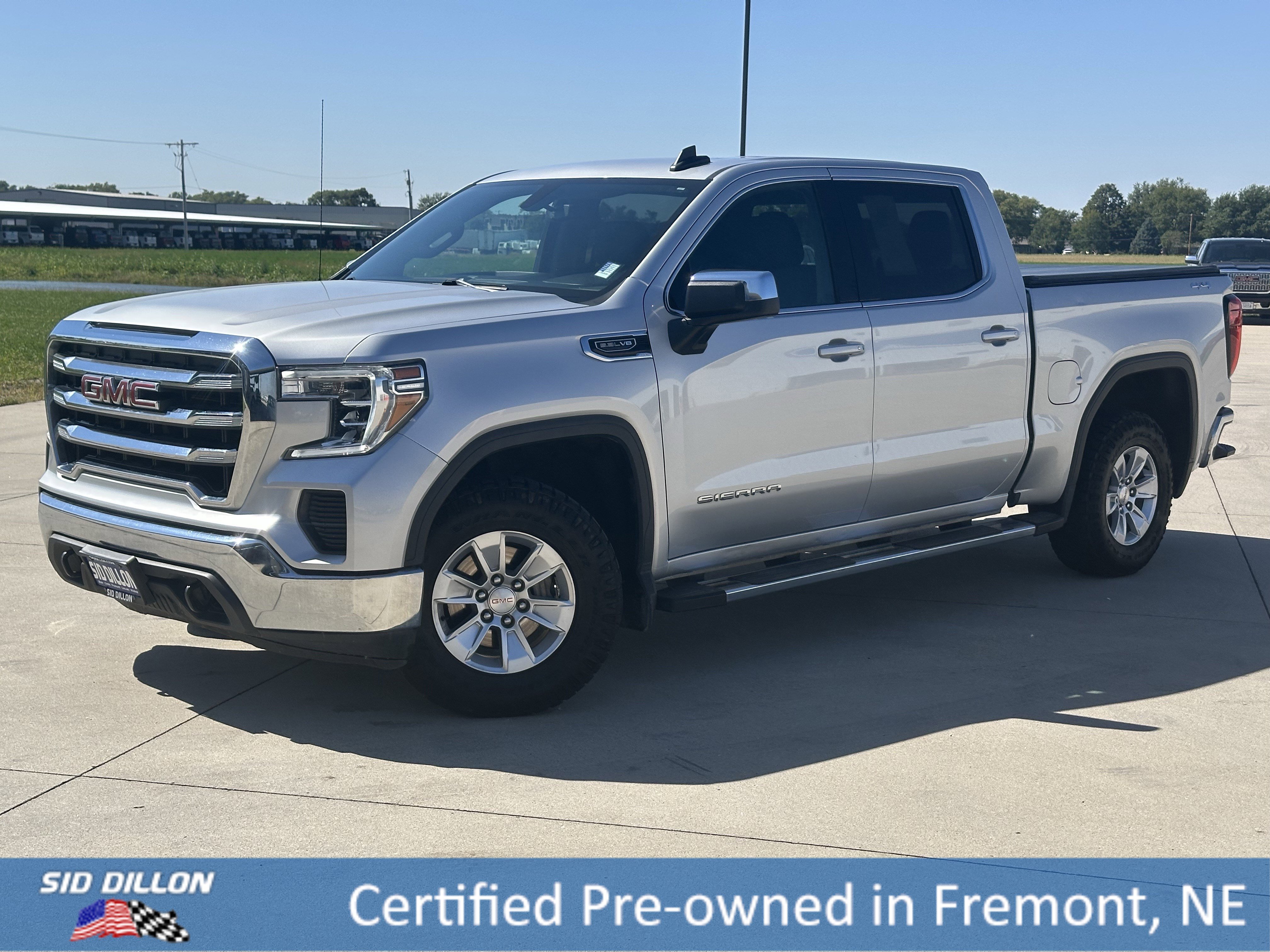 2021 GMC Sierra 4WD Crew Cab Short Box SLE's photo