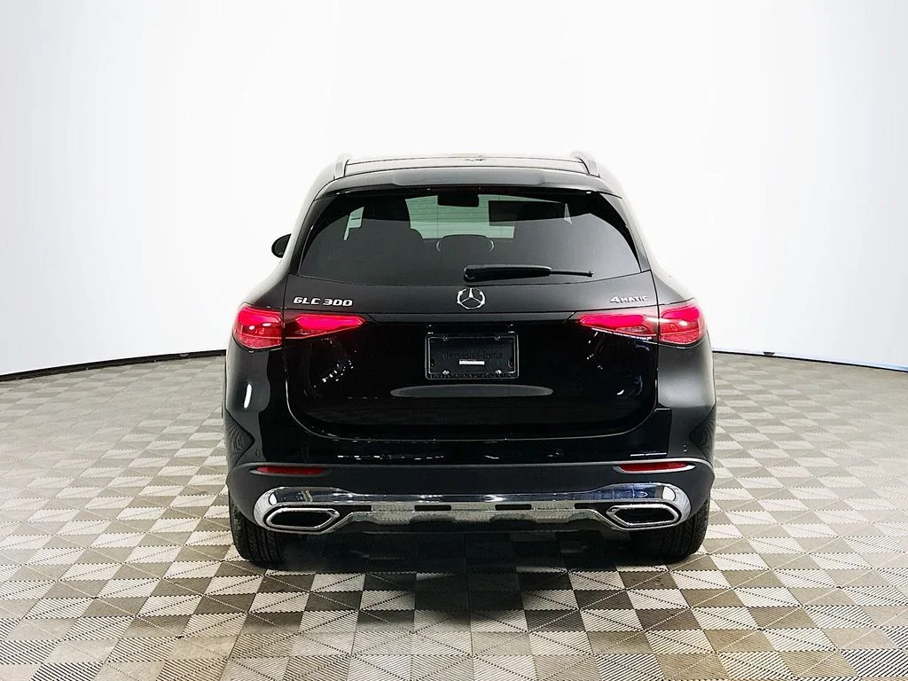 Used 2026 Black Mercedes-Benz GLC 300 image 5