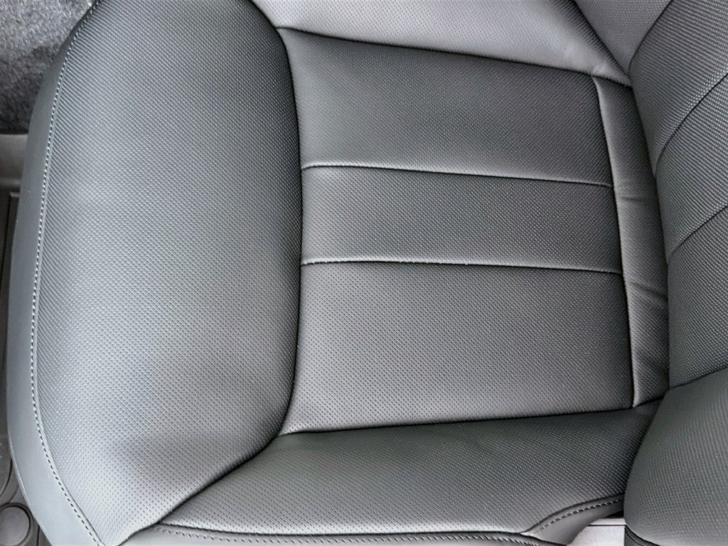 New 2027 Fuji White Land Rover Dynamic SE image 20