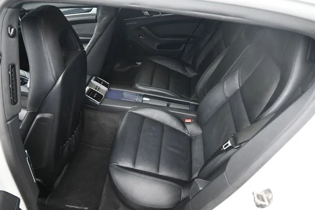 Used 2016  Porsche 4 image 19