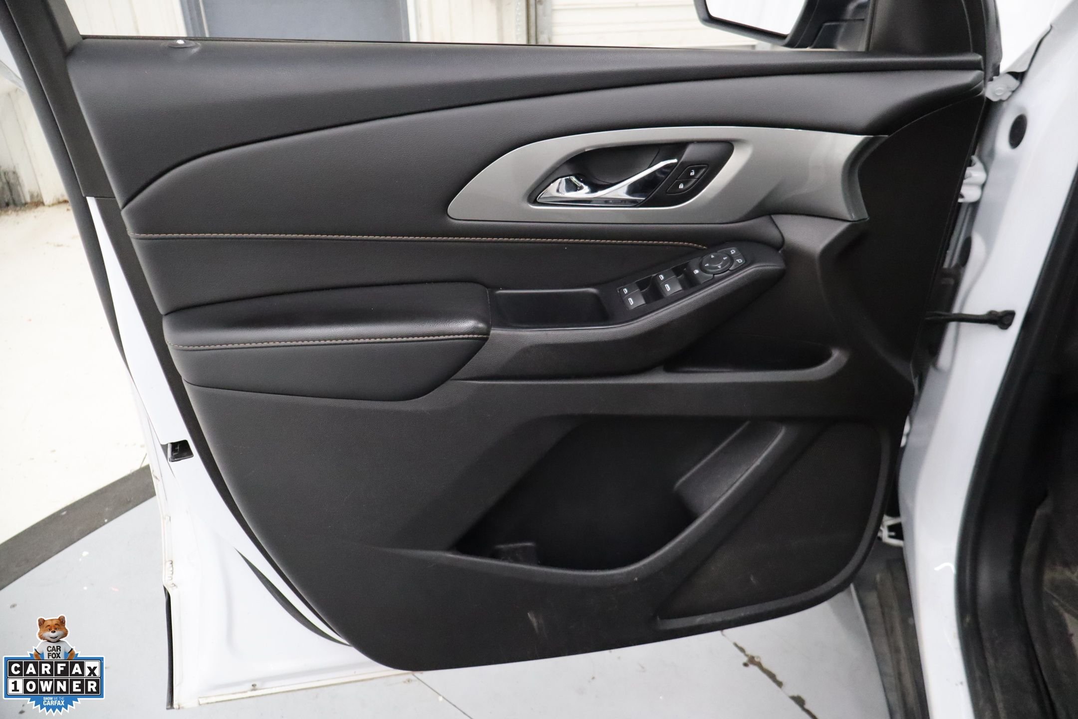 Used 2021 White Chevrolet LS image 12