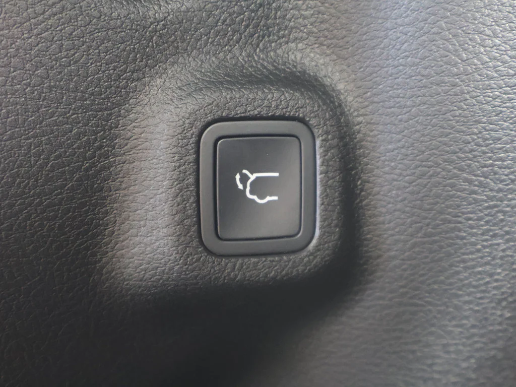 Used 2026 White Jeep Limited image 21