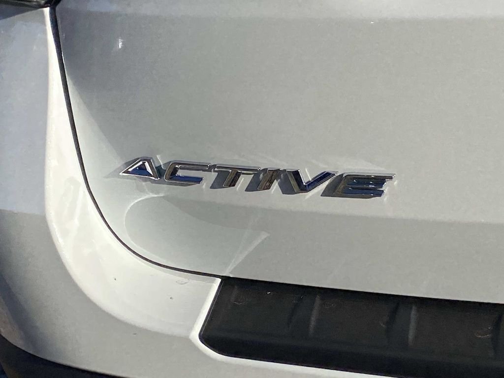 New 2026 Star White Metallic Tri-Coat Ford Active image 4