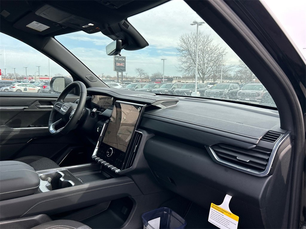 2026 GMC ACADIA - Image 36