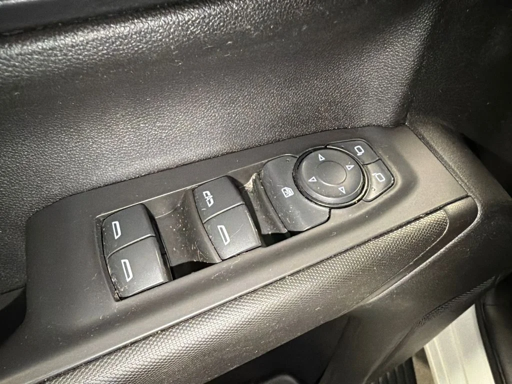 Used 2021 Summit White Chevrolet Custom image 19
