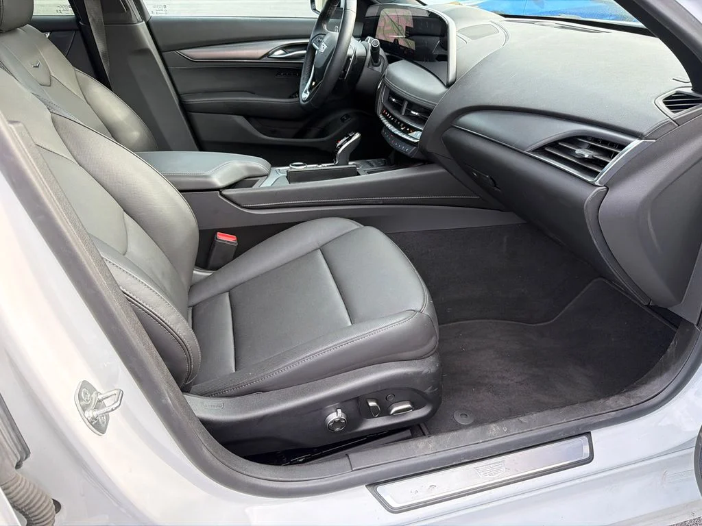 Used 2025 White Cadillac Premium Luxury image 13