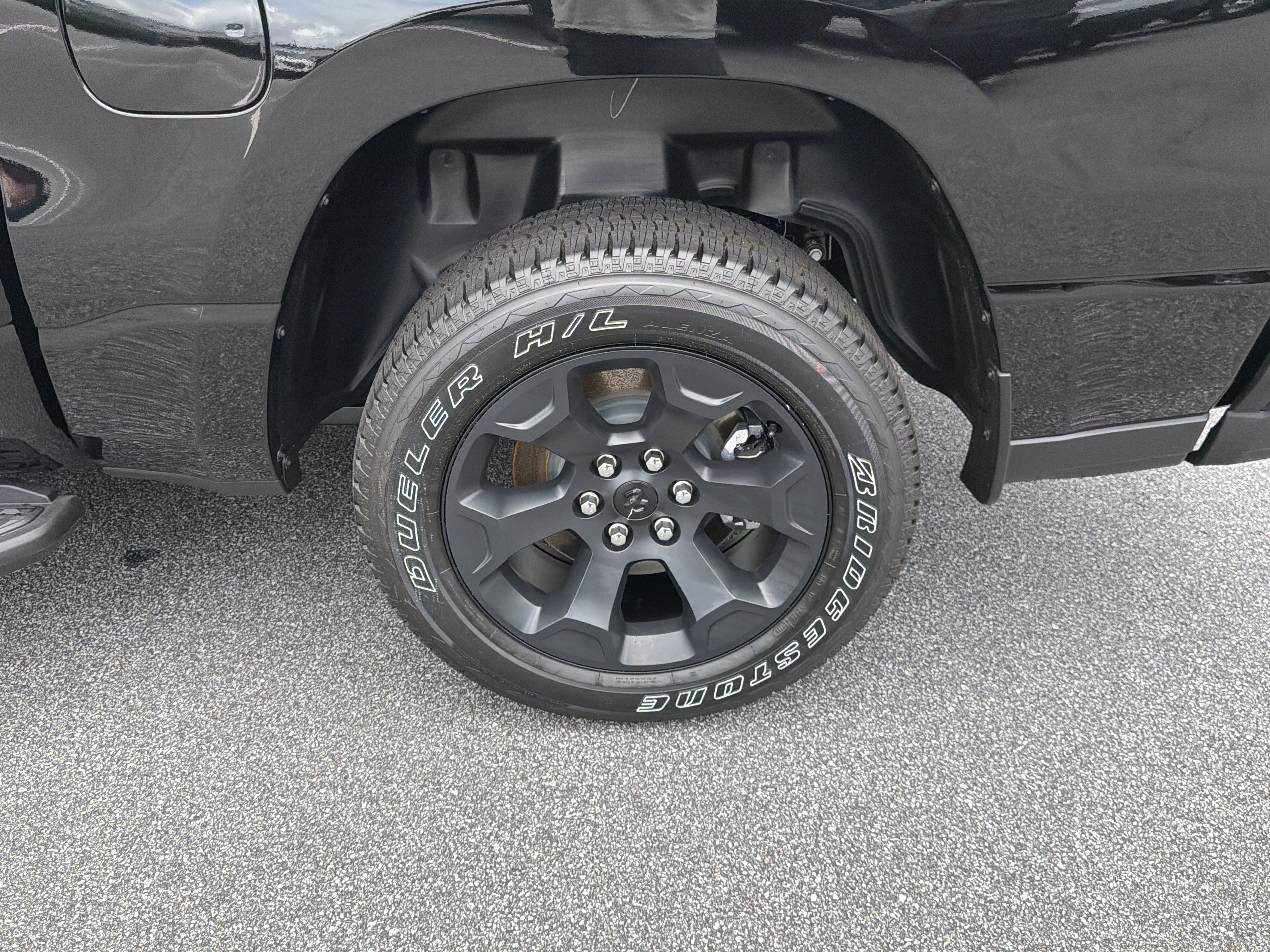 New 2026 Diamond Black Crystal Pearl-Coat Exterior Paint RAM Express image 23