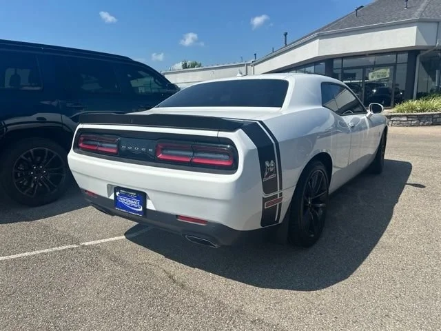 Used 2019 White Knuckle Clearcoat Dodge R/T Scat Pack image 8