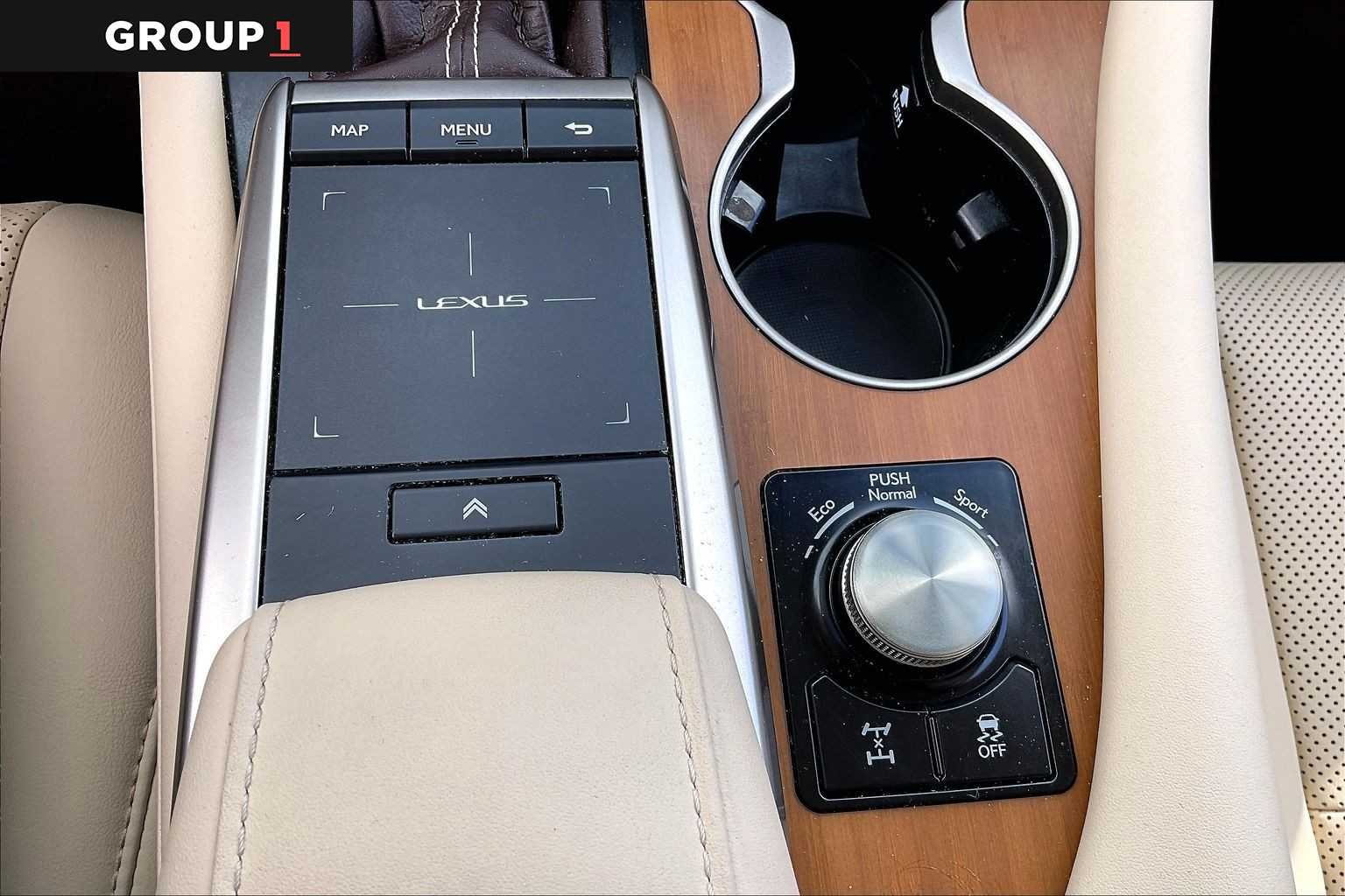Certified Used 2020 Eminent White Pearl Lexus  image 33
