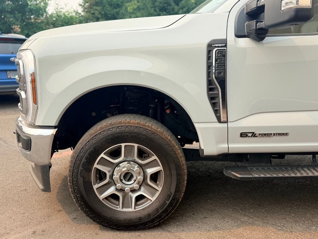 Used 2025 Gray Ford Lariat image 11