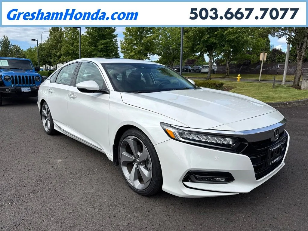 Used 2018 Platinum White Pearl Honda Touring image 1