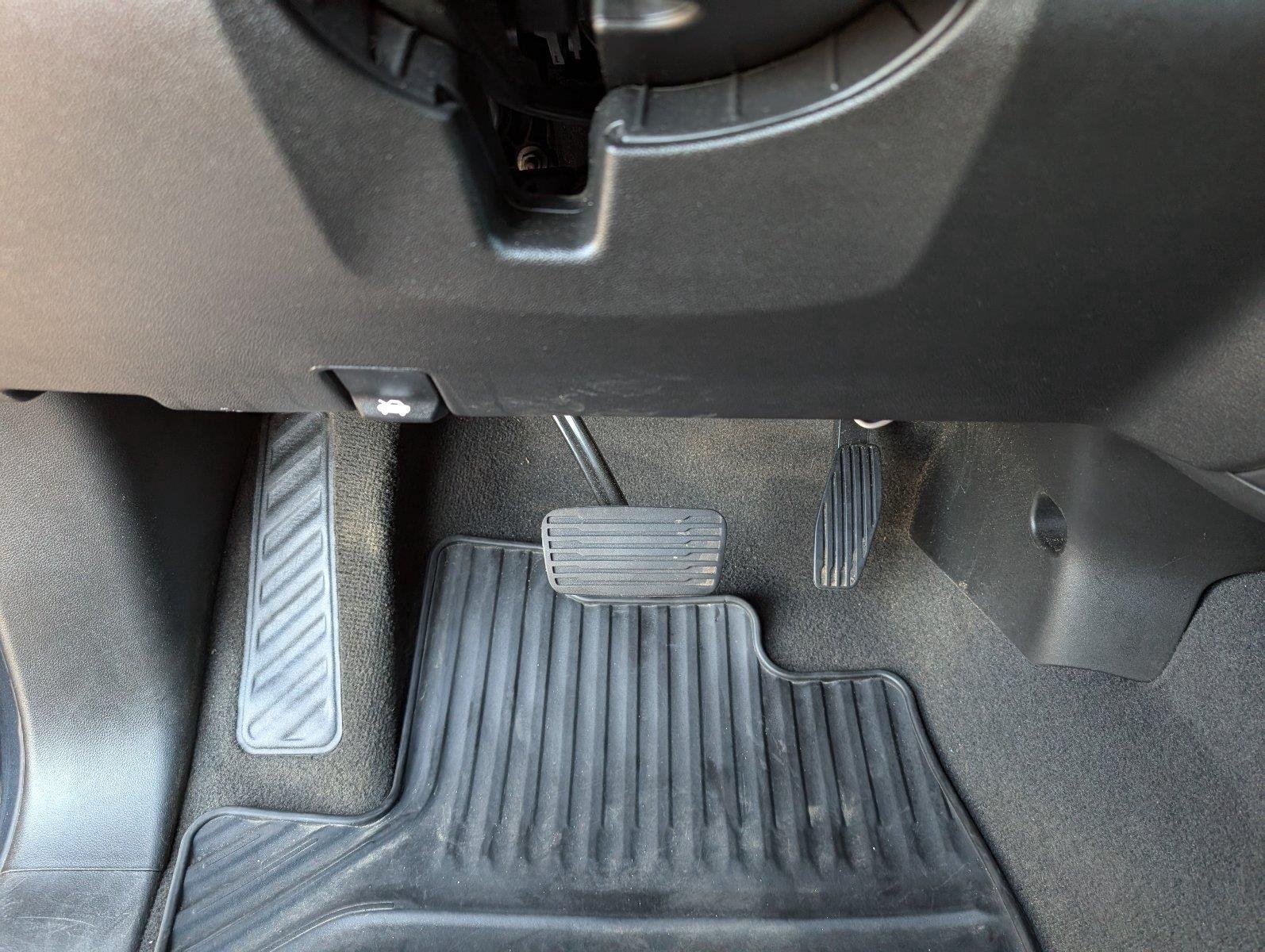 Used 2022 Shadow Gray Metallic Chevrolet LT image 31