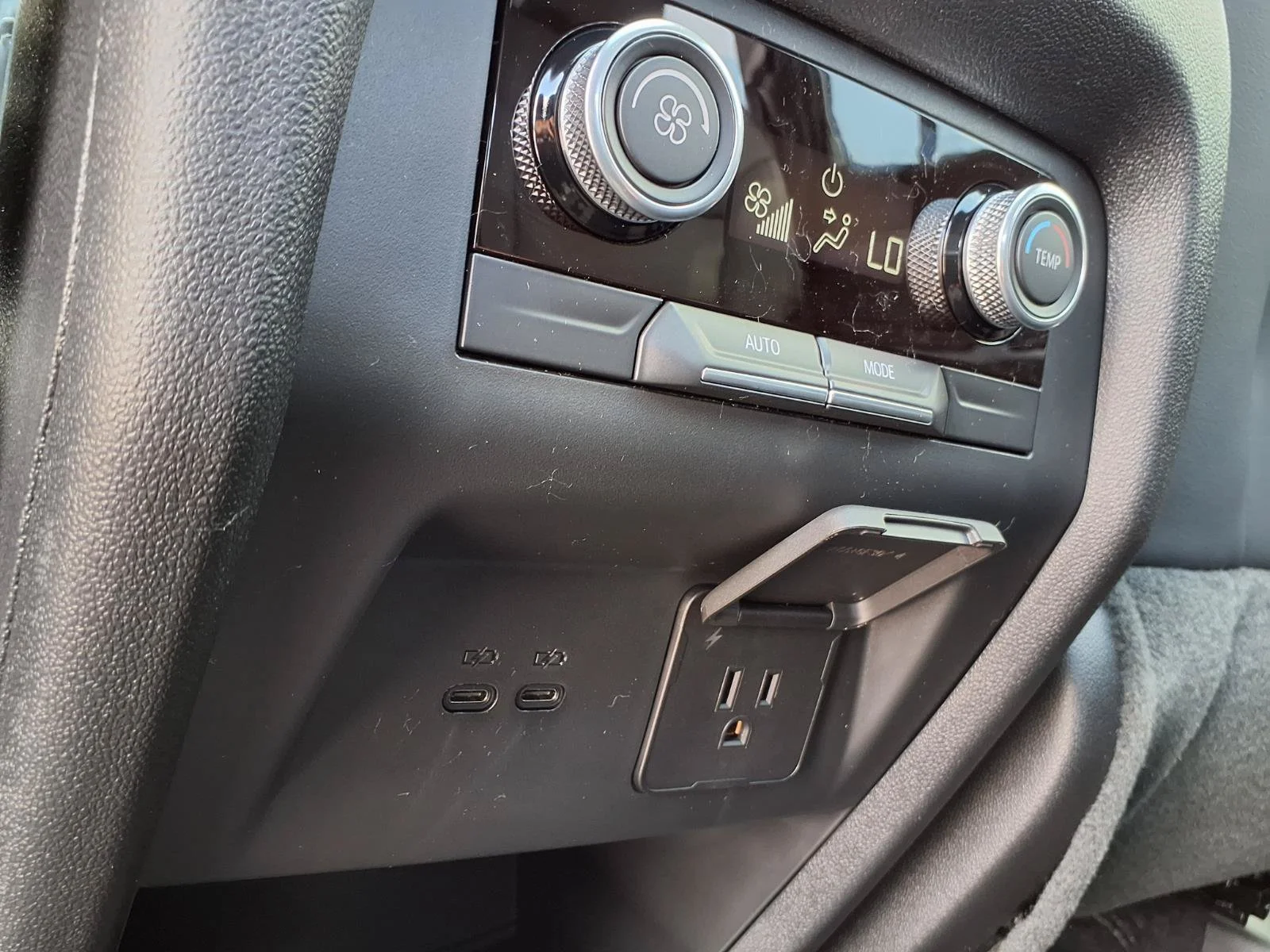 2026 Buick Enclave Sport Touring - Photo 17