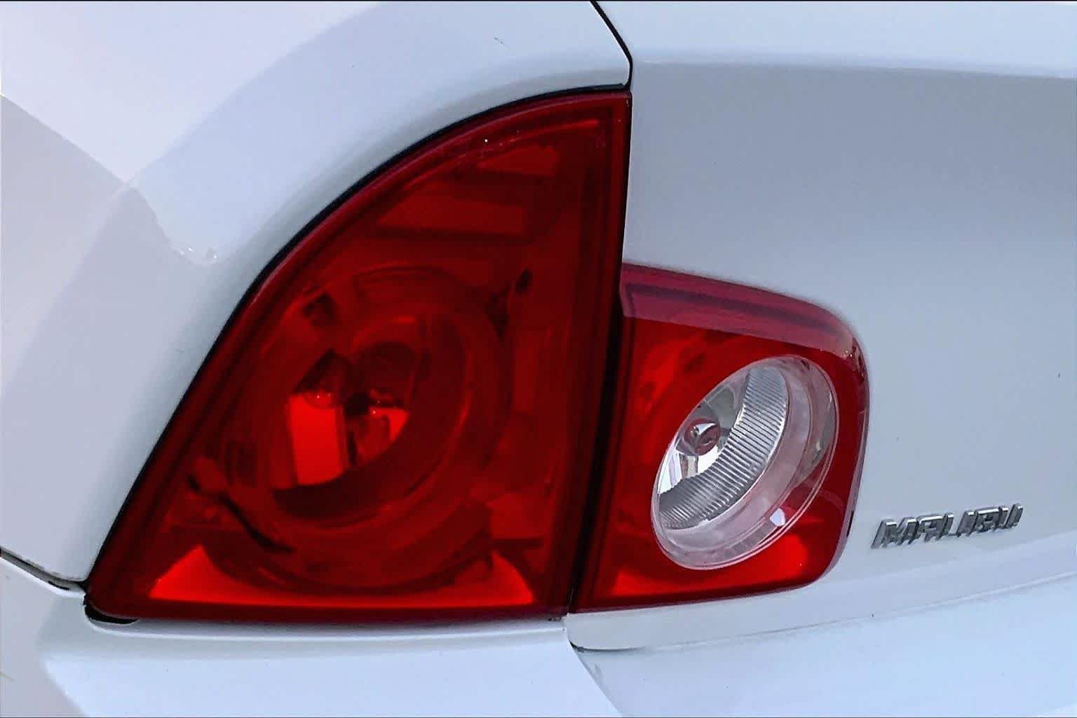 Used 2012 Summit White Chevrolet LS w/1FL image 23
