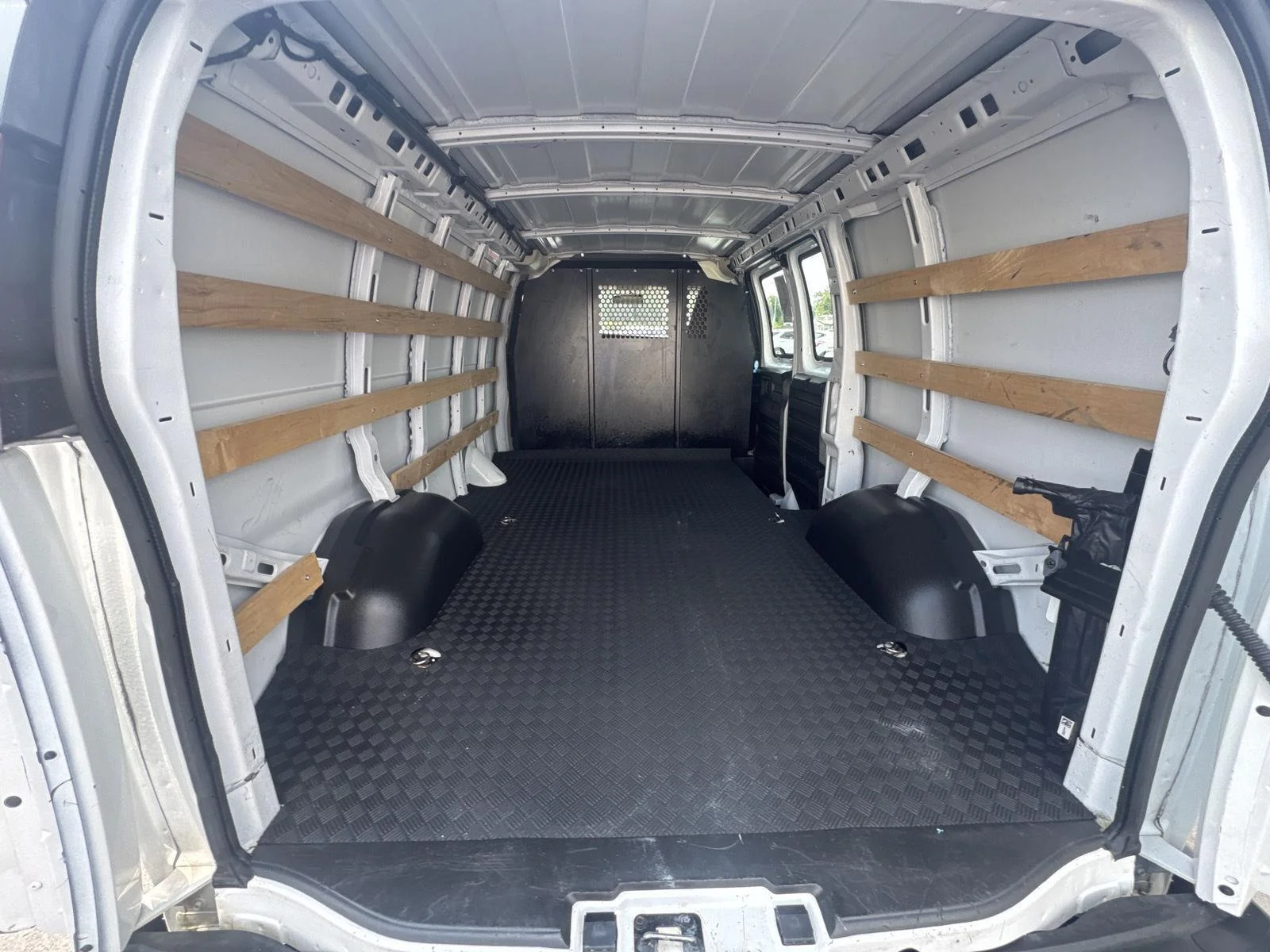 Used 2024 Summit White GMC Work Van image 9