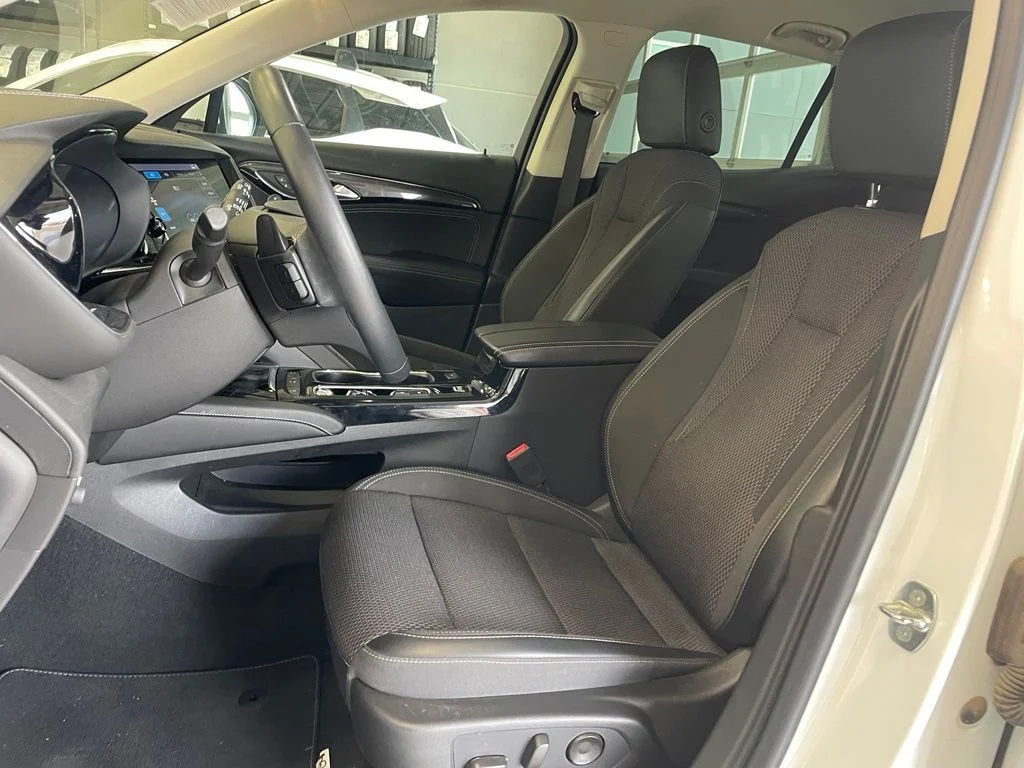 Used 2021 White Buick Preferred image 10