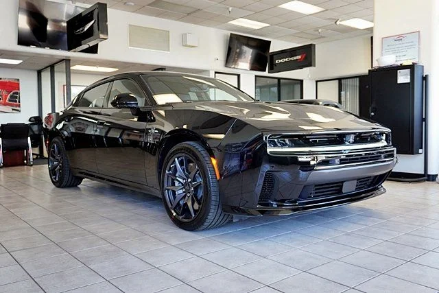 New 2026 Diamond Black Crystal Pearlcoat Dodge Scat Pack Plus image 2