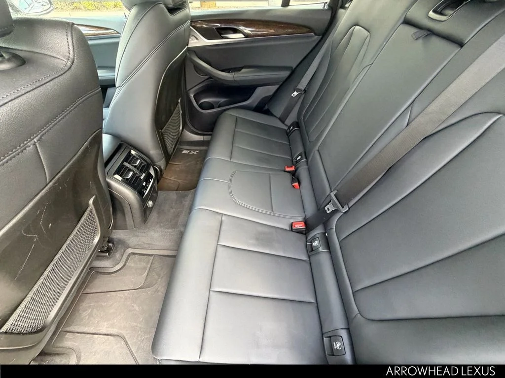 Used 2019 White BMW sDrive30i image 12