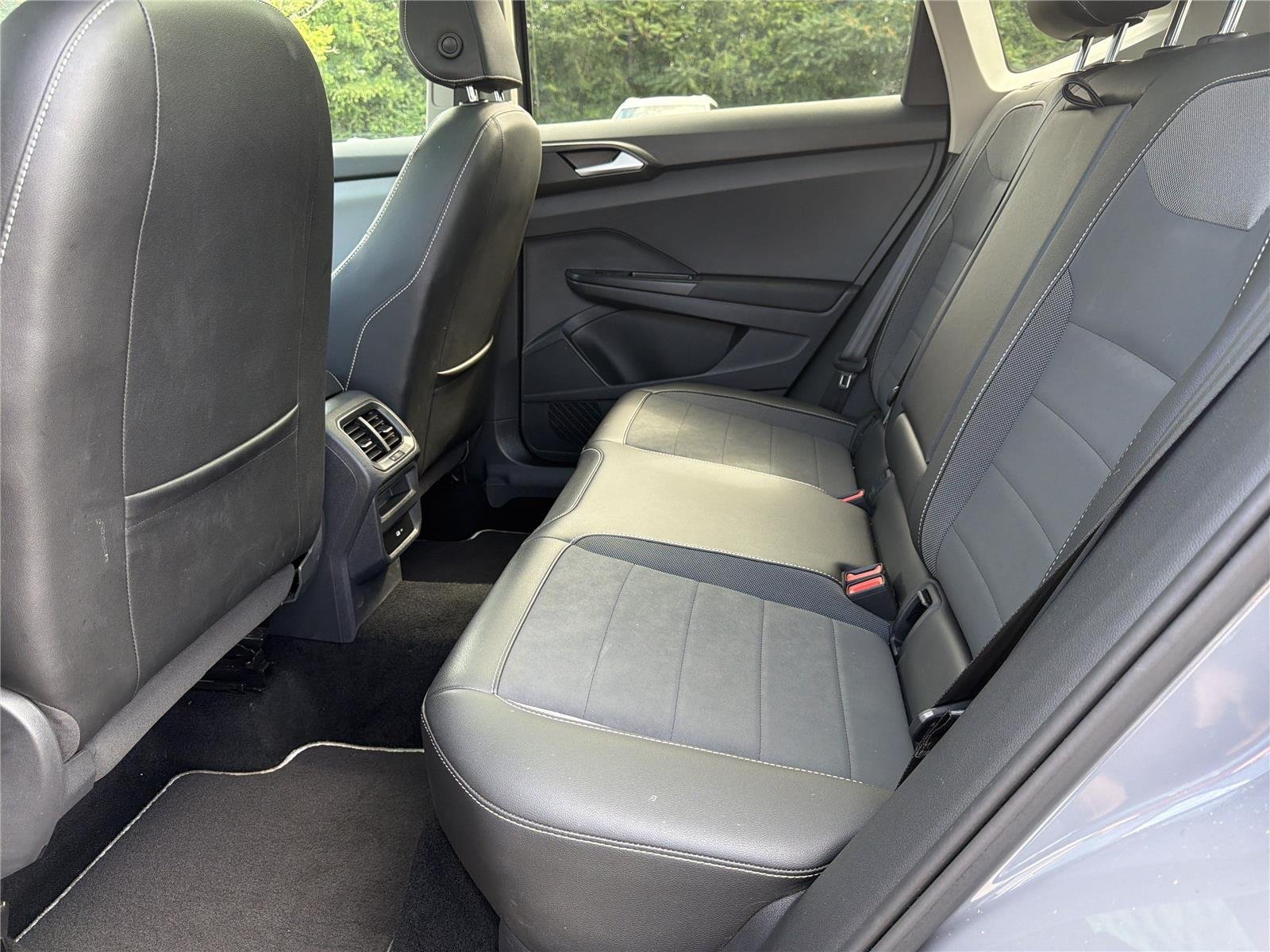 Used 2023 Pure Gray Volkswagen SE image 20