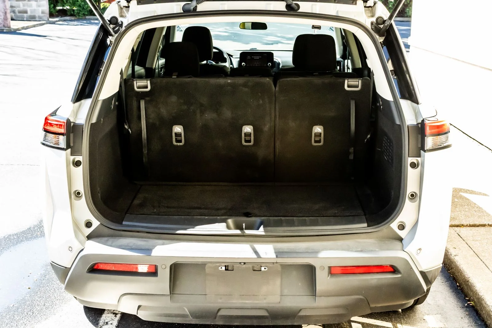 Used 2024 Silver Nissan S image 20