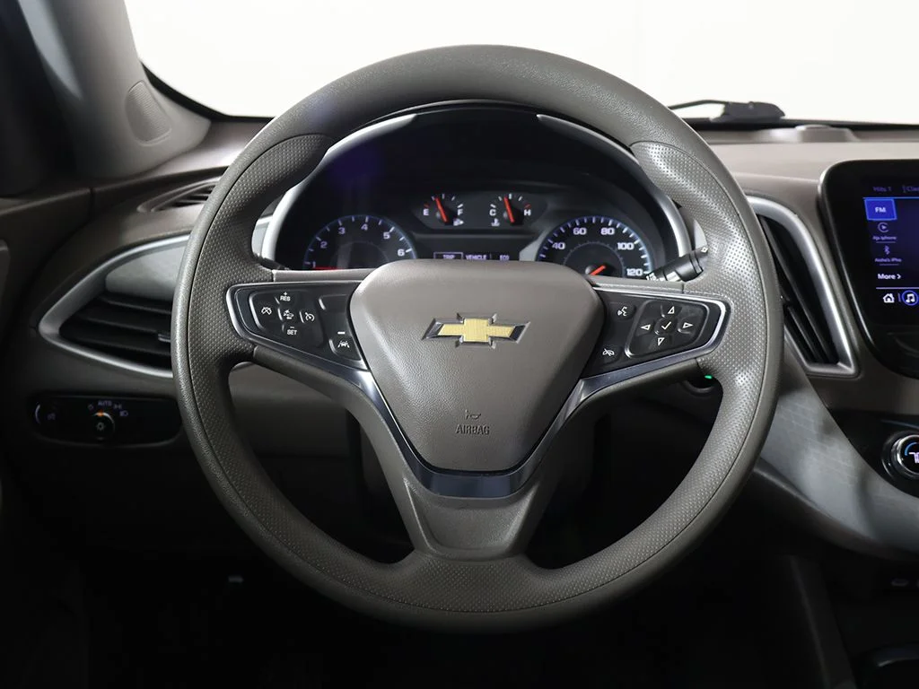 Used 2023 Gray Chevrolet LT image 32