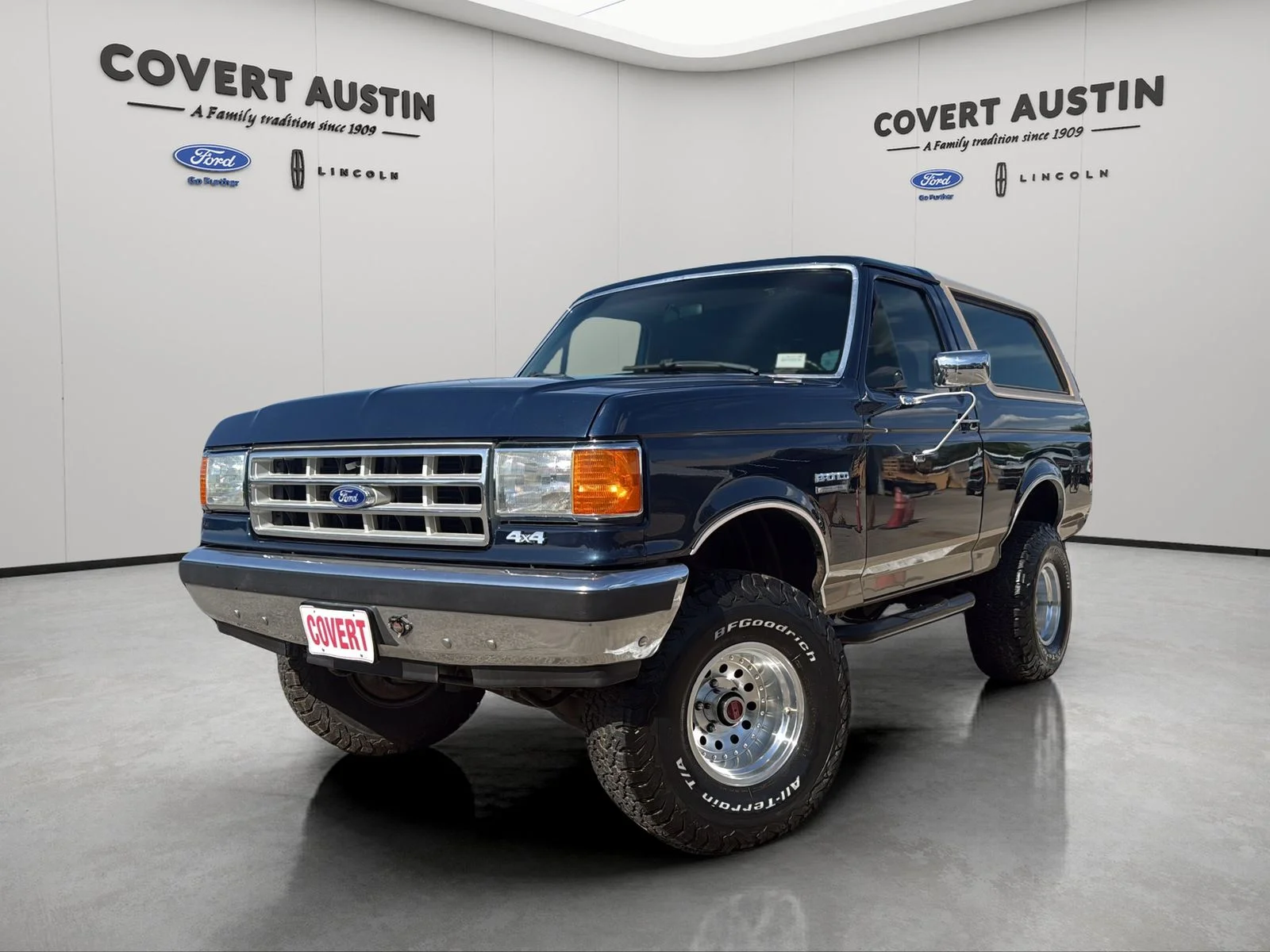 Used 1988  Ford XLT image 3