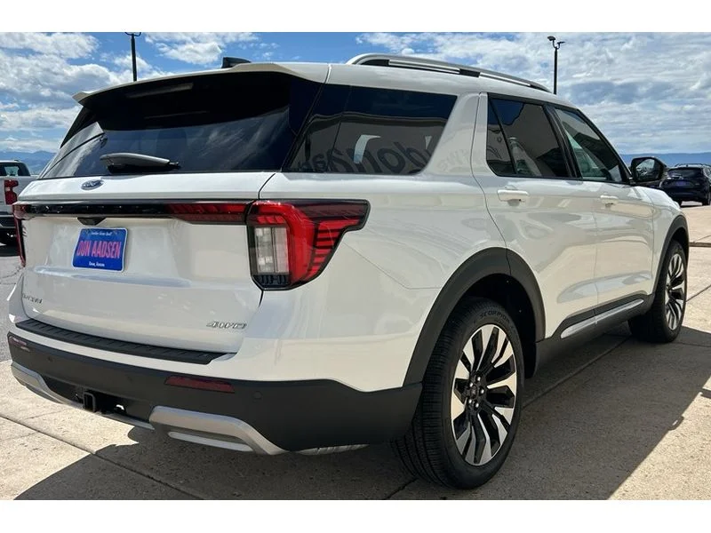 New 2026 Star White Metallic Tri-Coat Ford Platinum™ image 24