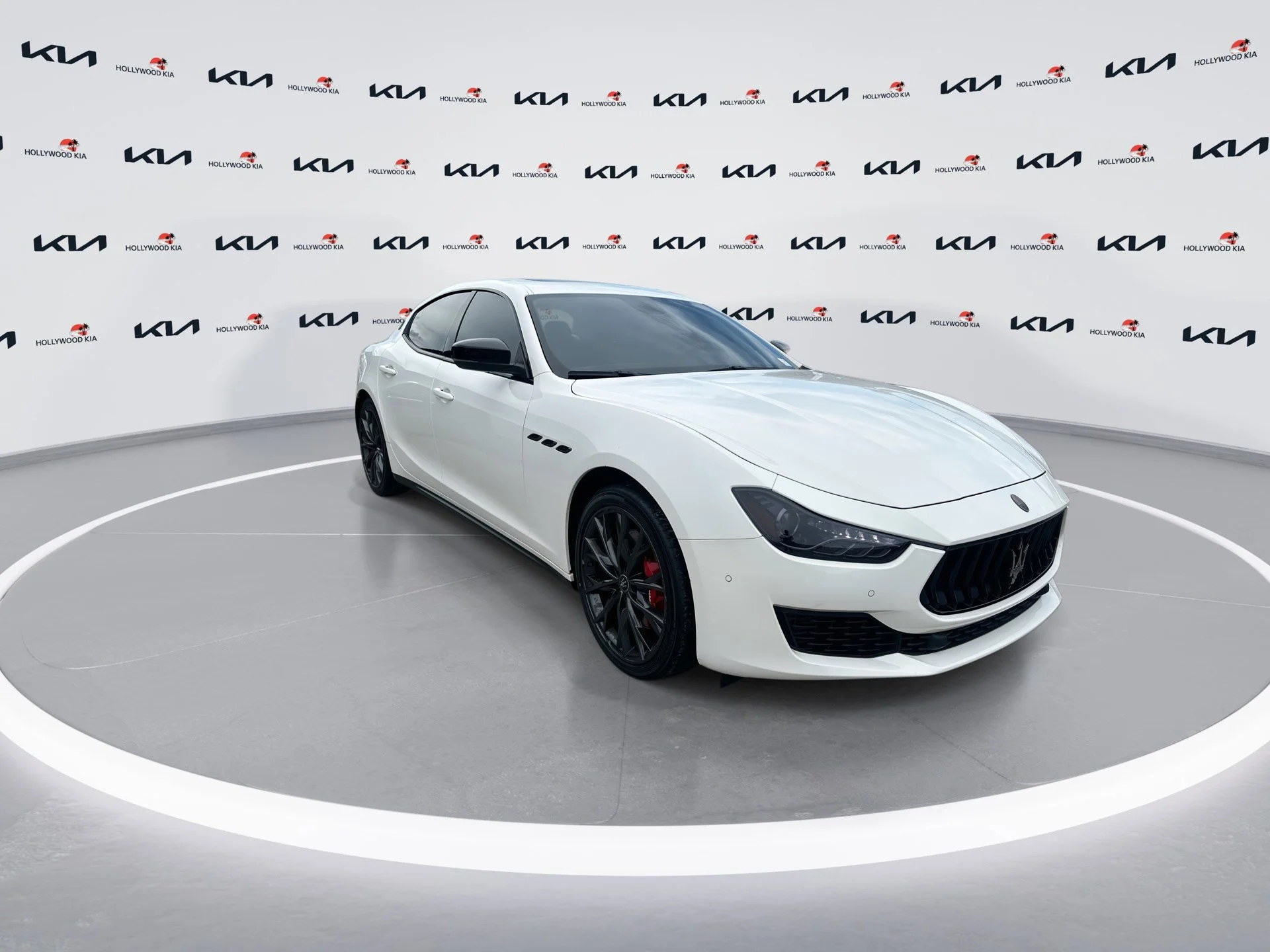 Used 2021 Bianco Alpi Tri-Coat Maserati S image 2