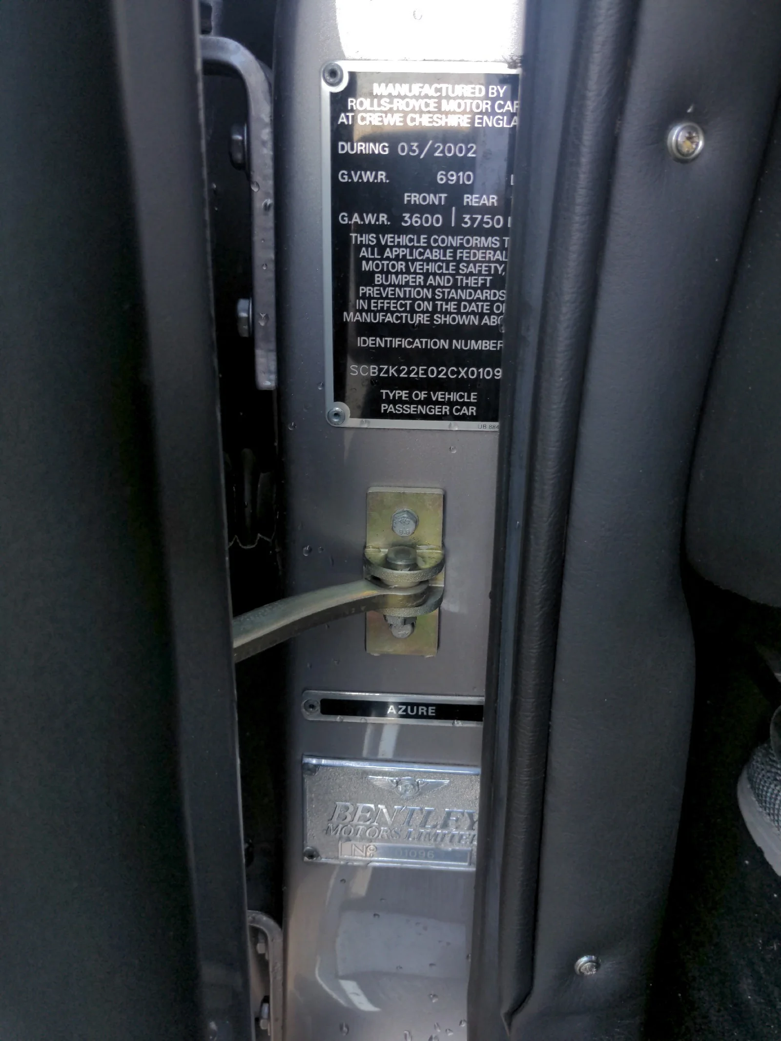 Used 2002 Silver Bentley  image 12