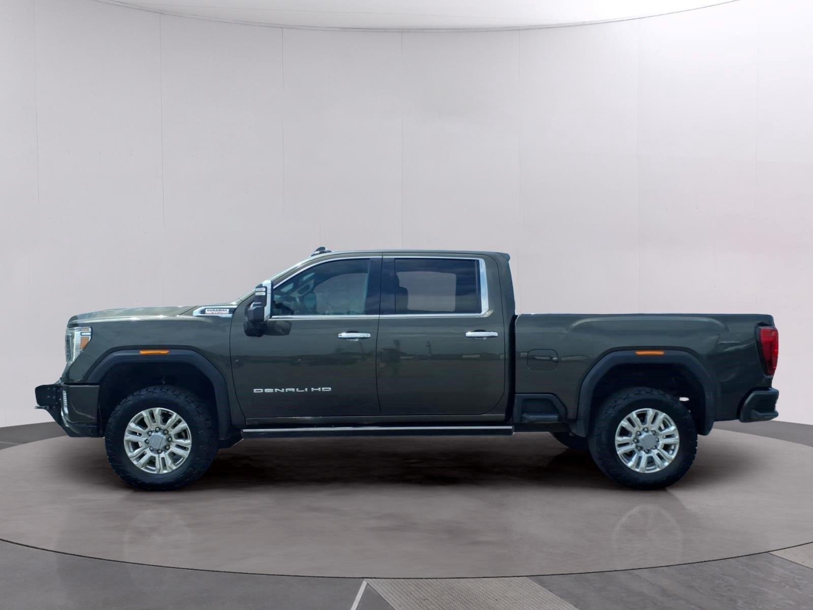Used 2022 FOREST METALLIC GMC Denali image 2