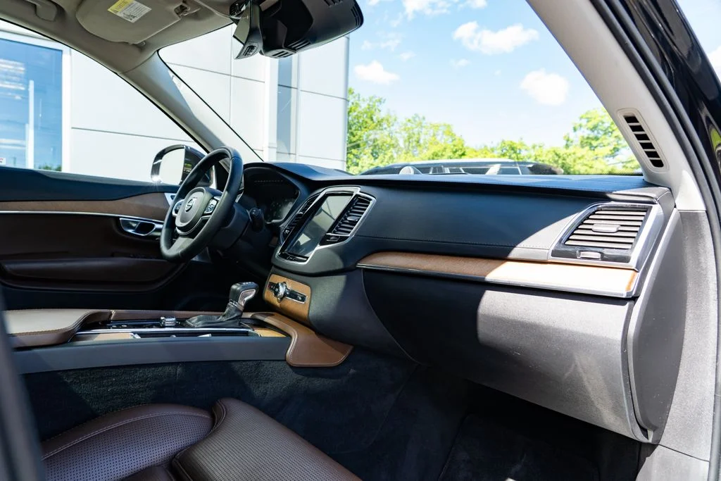 Used 2019 Black Volvo T6 Inscription image 29