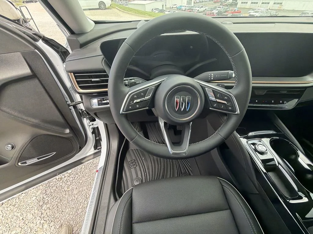 New 2026 Iridescent White Tricoat Buick Avenir image 20