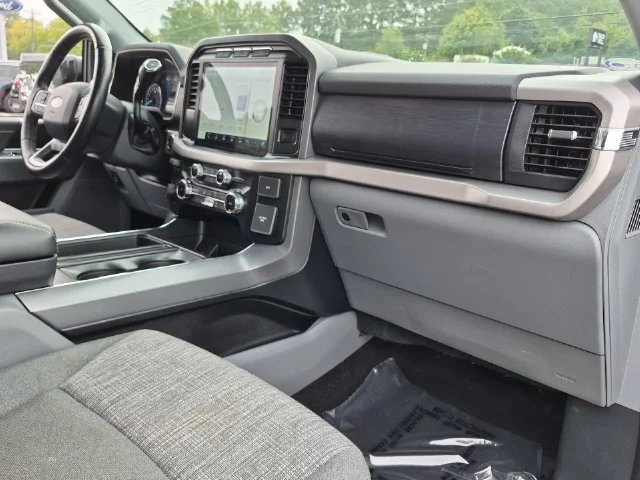 Used 2022 White Ford XLT image 35