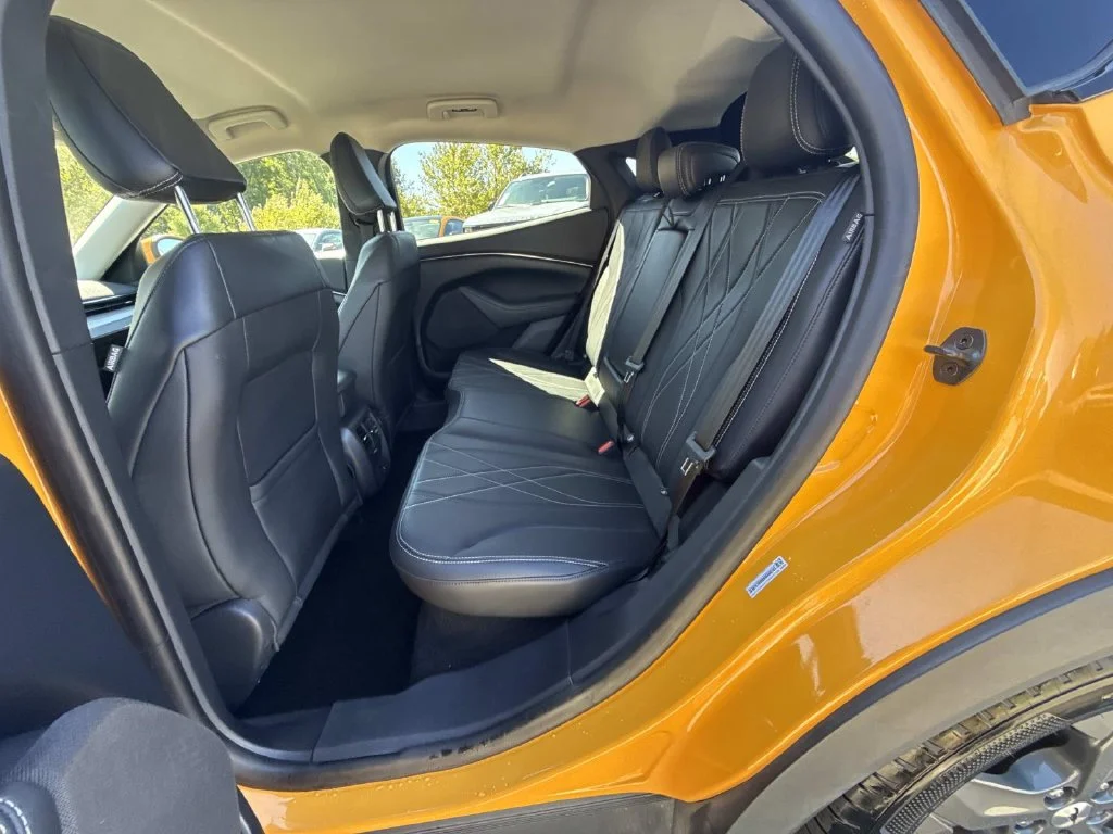 Used 2022 Orange Ford Select image 27
